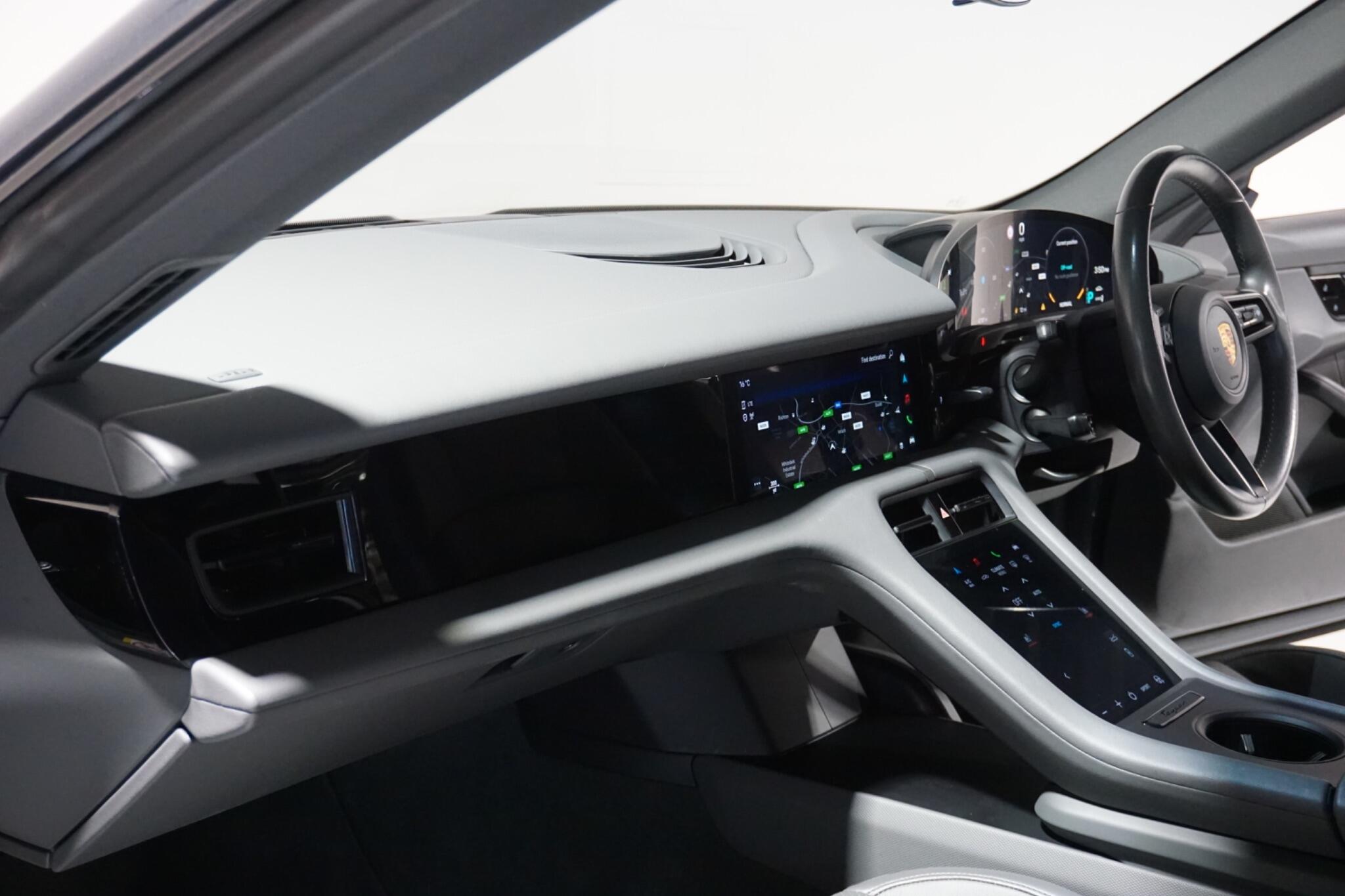 Porsche Taycan Performance Plus 93.4kWh 4S Saloon 4dr Electric Auto 4WD (571 ps)